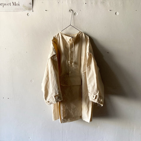 TÍSCAR ESPADAS THE UNKNOWN MAN RAINCOAT