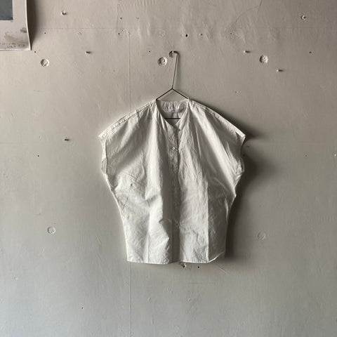 KAI Cotton-Ramie Sleeveless Blouse