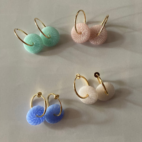 0401-3 LULI LAMPWORK En Hoop Earrings Bonbon